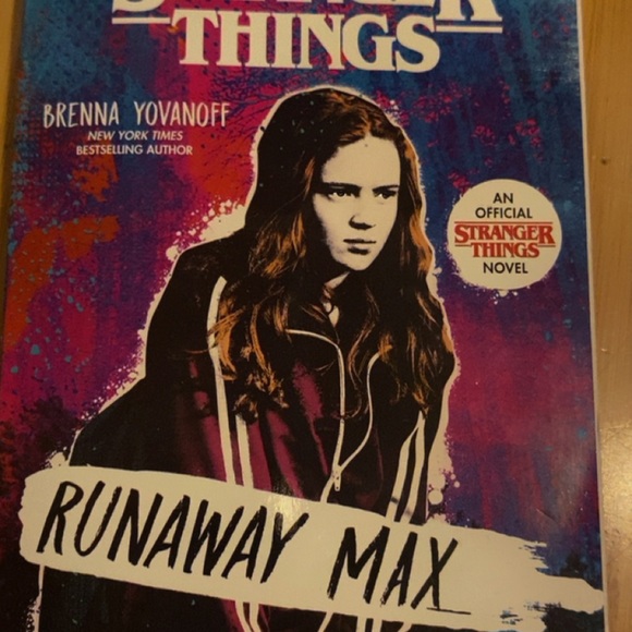 Stranger things bundle. - Picture 3 of 8